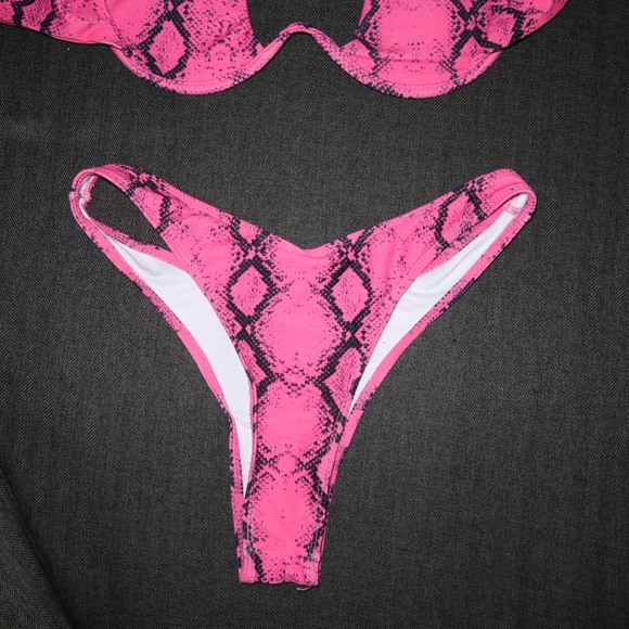 Neon pink snakeskin bikini NWOT - Picture 5 of 5